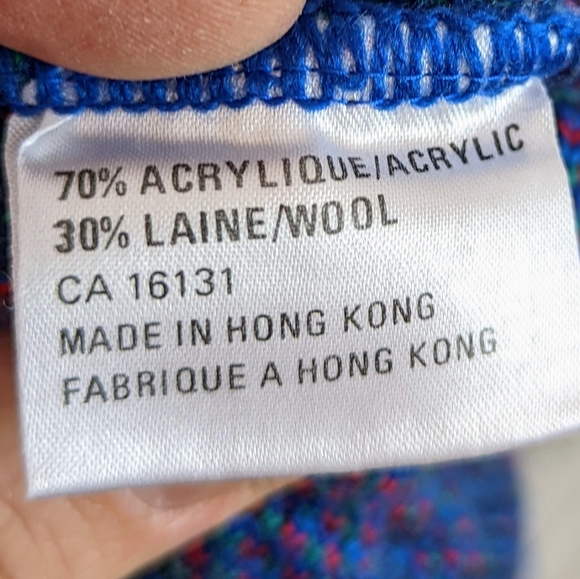 Sweater with skier pattern - Picture 11 of 11